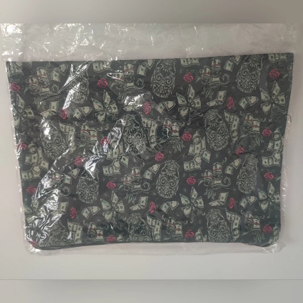 🆕 Skull themed Black makeup Cosmetic travel bag Whimsigoth tarot roses skeleton